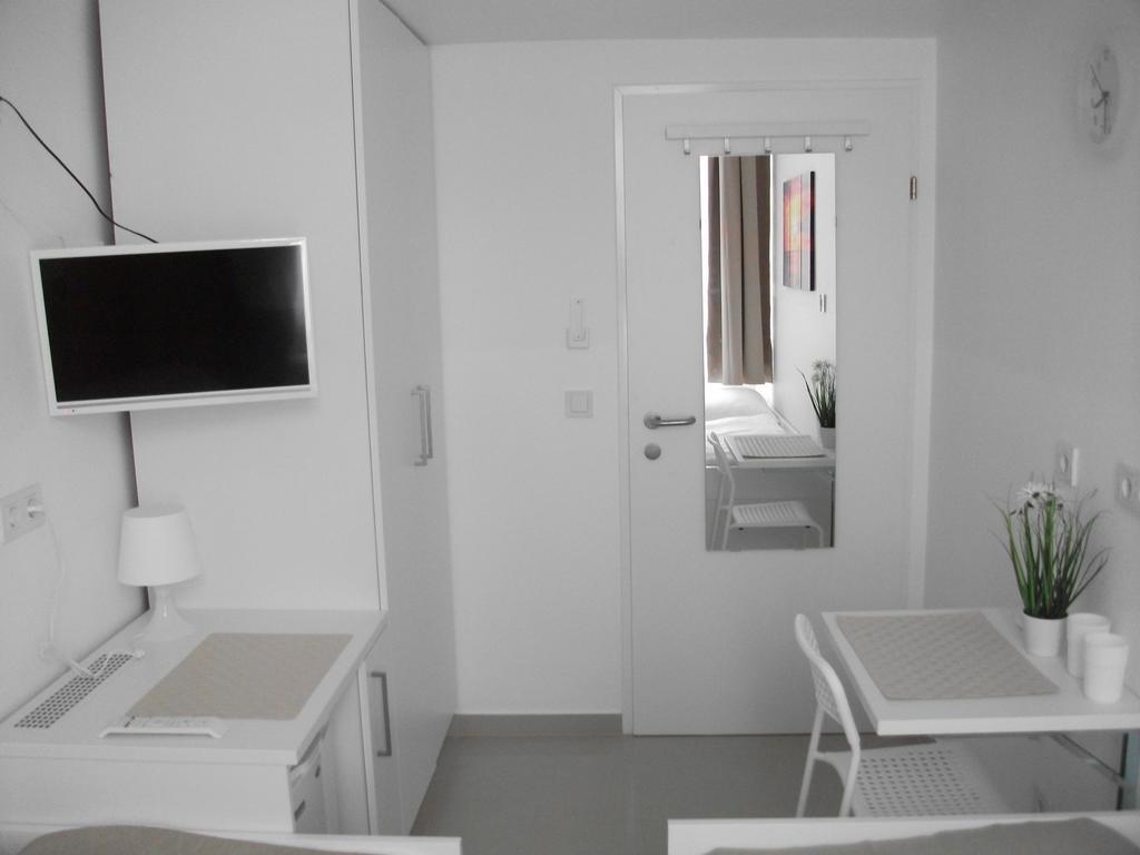 Ch-Vienna City Rooms Стая снимка